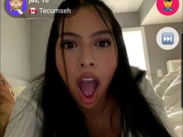 beautiful canadian girl reaction 4.11 – frame at 1m21s